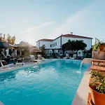 Casa Da Cerca-suite Aconchegante Com Piscina Bed & Breakfast Runa