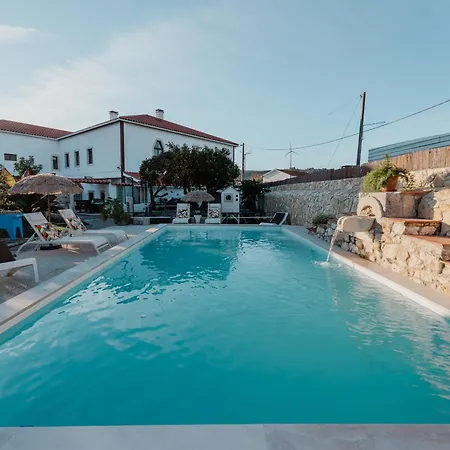 Casa Da Cerca-suite Aconchegante Com Piscina 住宿加早餐酒店 3*