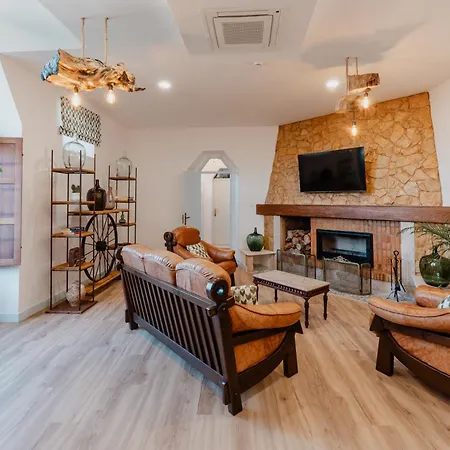 住宿加早餐酒店 Casa Da Cerca-suite Aconchegante Com Piscina 3*