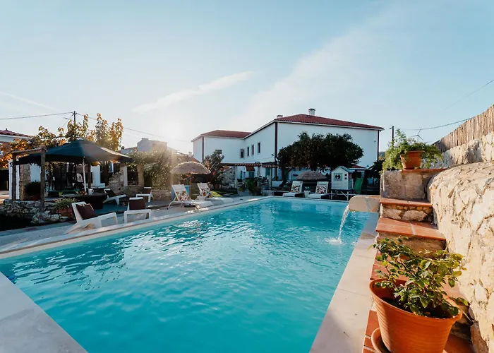 Casa Da Cerca-suite Aconchegante Com Piscina Bed & Breakfast Runa