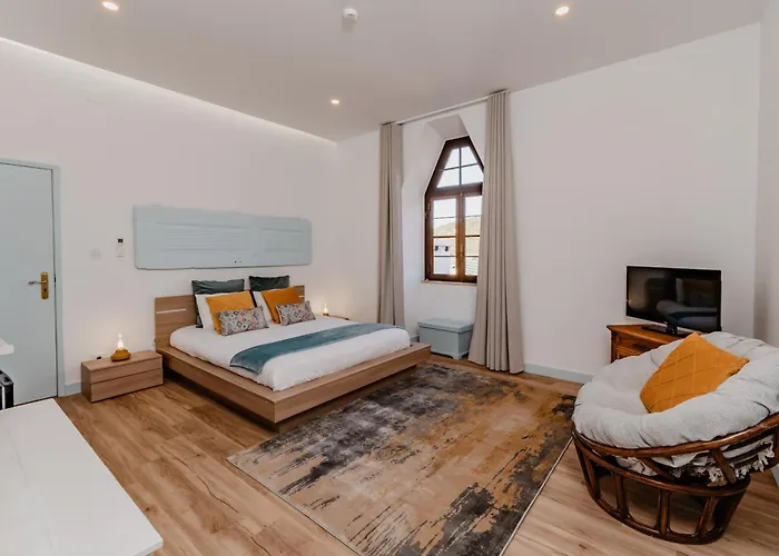 Casa Da Cerca-suite Aconchegante Com Piscina Bed & Breakfast Runa