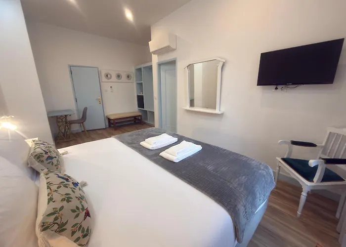 Casa Da Cerca-suite Aconchegante Com Piscina Bed & Breakfast Runa
